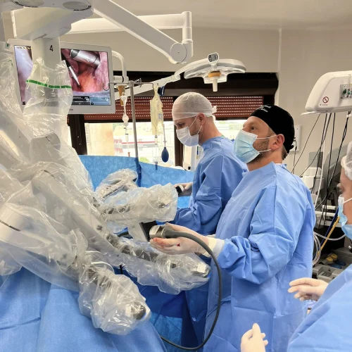 Dr_leandro_chiarelli_cirurgia_robotica_em_campinas